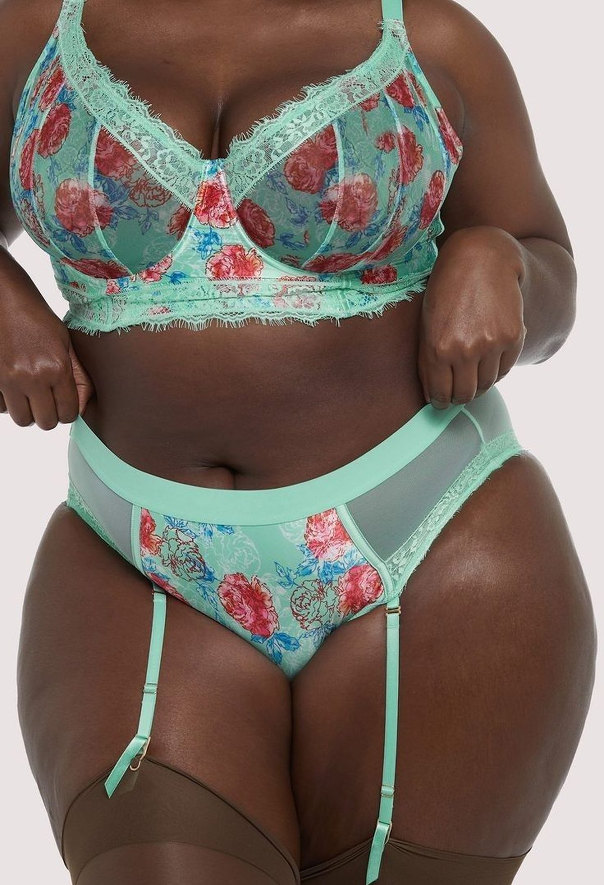 Lace bra and pant set